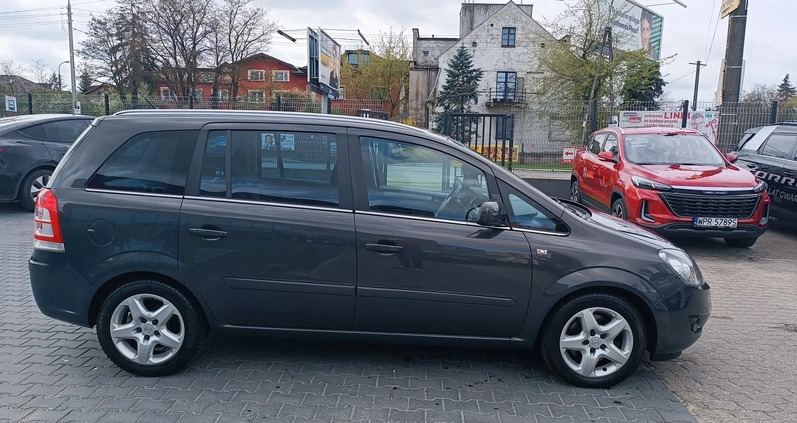 Opel Zafira cena 33900 przebieg: 129100, rok produkcji 2013 z Grybów małe 92